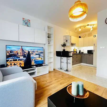 Filmowa Kawalerka Z Uroczym Tarasem I Garazem Podziemnym *