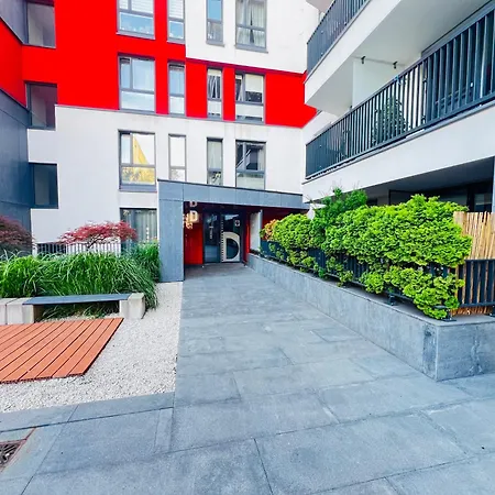 Apartman Filmowa Kawalerka Z Uroczym Tarasem I Garazem Podziemnym