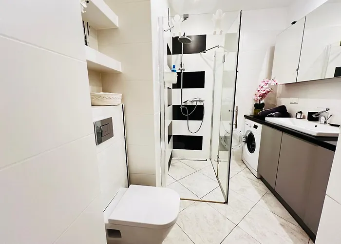 Filmowa Kawalerka Z Uroczym Tarasem I Garażem Podziemnym Apartament