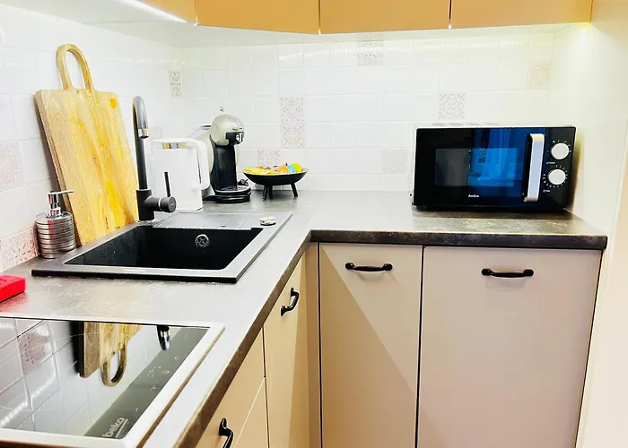 Filmowa Kawalerka Z Uroczym Tarasem I Garażem Podziemnym Apartament